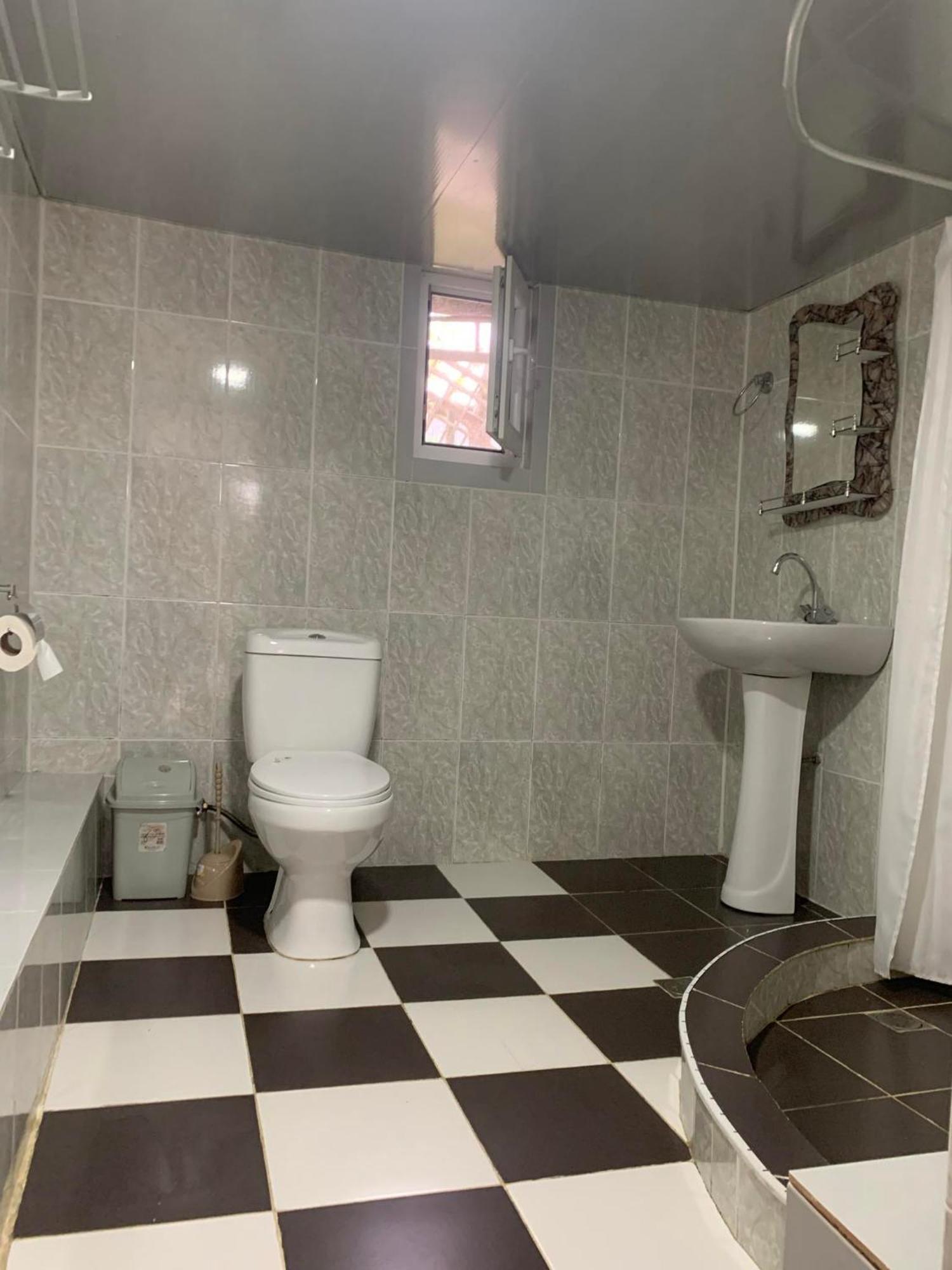 Tsivi Tba Hotel Ckaltubo Kültér fotó