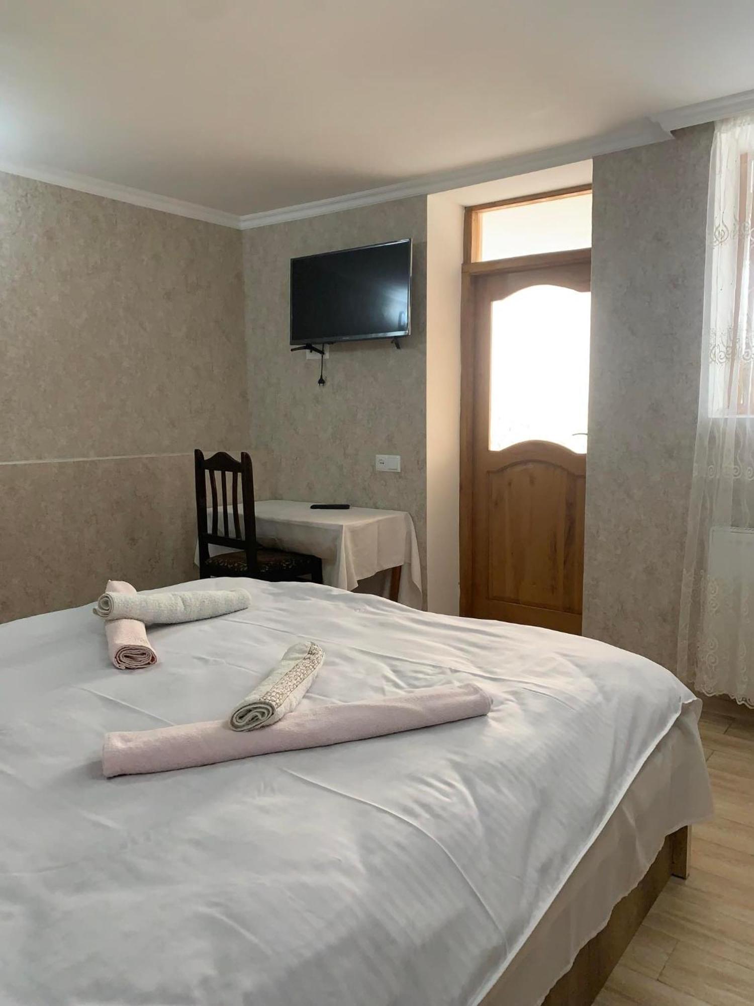 Tsivi Tba Hotel Ckaltubo Kültér fotó